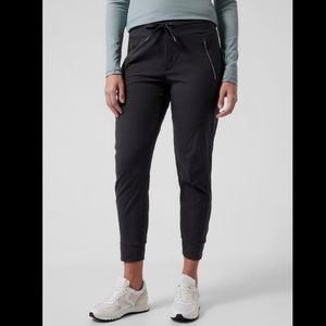 Athleta Trekkie North Jogger • black track pants